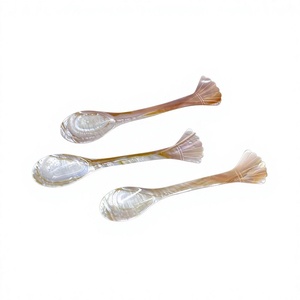 Cuchara de Postre de Concha Natural de Nácar con Mango Marrón en Forma de Vieira, Cuchara de Té de 12.5cm, Cuchara de Café de Concha, Venta por Set de 1, 2 o 3 Piezas - Product Image 1