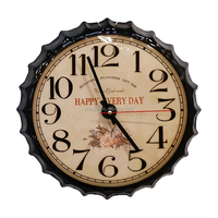 Horloge en métal en forme de bouchon de bouteille pour la décoration murale du club de bar de la grotte de l'homme