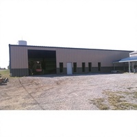 Entrepôt préfabriqué en structure métallique, centre logistique de transbordement, installation de stockage et de distribution à grande portée