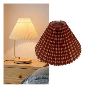 Abat-jour minimaliste moderne en feuille de PVC, couverture de lampe de table, <span class=keywords><strong>tissu</strong></span> <span class=keywords><strong>origami</strong></span> plissé, design à carreaux pour chambre à coucher, intérieur - Product Image 1