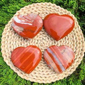 Vente en gros de sculptures de cristaux de guérison naturels, jaspe rouge poli, cœur d'amour pour la décoration - Product Image 3