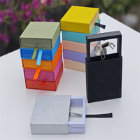 Boîte à tiroir coulissante rigide avec logo personnalisé 70*70mm en gros Boîte cadeau fantaisie avec boîte suspendue