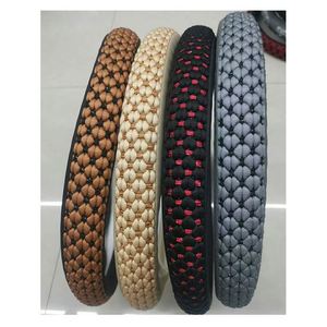 ปลอกหุ้มพวงมาลัยหนังสไตล์สปอร์ต - Product Image 1