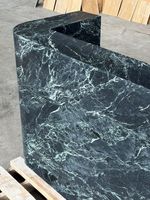 Produit en pierre d'intérieur Landiview, mobilier en pierre personnalisé, marbre vert italien Verde Alpi, comptoir de réception