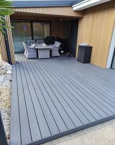 Plancher en bois composite de qualité supérieure, <span class=keywords><strong>prix</strong></span> de gros direct usine Chine, échantillon personnalisé, antidérapant, grain de bois brossé carré, <span class=keywords><strong>IPE</strong></span> - Product Image 4