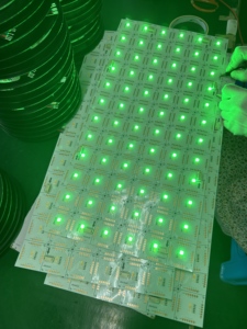 Feuille de LED RGBCCT UL CE CRI95 Chaque panneau LED découpable à intensité variable pour les comptoirs en pierre/marbre/onyx/<span class=keywords><strong>quartz</strong></span> translucides rétroéclairés - Product Image 2