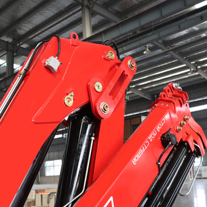Grue montée sur camion de 6300 kg, grue à flèche articulée de 6,3 tonnes, grue hydraulique pour travaux d'ingénierie et de construction - Product Image 4
