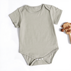 Combinaisons pour bébé en coton biologique 100% EVERGREEN, fabrication OEM, design personnalisé, teinture naturelle, respectueuses de l'environnement, fermeture à boutons pression robustes - Product Image 1