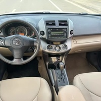 Voiture d'occasion en bon état et à bon prix, adaptée aux sorties en famille, au travail, très confortable à conduire avec une petite amie