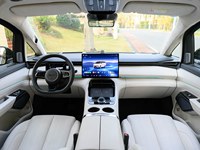 Véhicule d'affaires multi-places de luxe Geely Galaxy V900 à autonomie étendue, fabriqué en Chine, avec cockpit intelligent