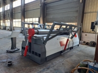 Machine à cintrer et à rouler les tôles automatique à 4 rouleaux série W12S avec construction en acier inoxydable et moteur