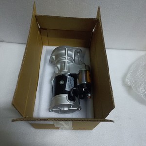 Moteur de démarrage Hyundai XJAU-01098 12V pour excavatrice, pièce de rechange - Product Image 1
