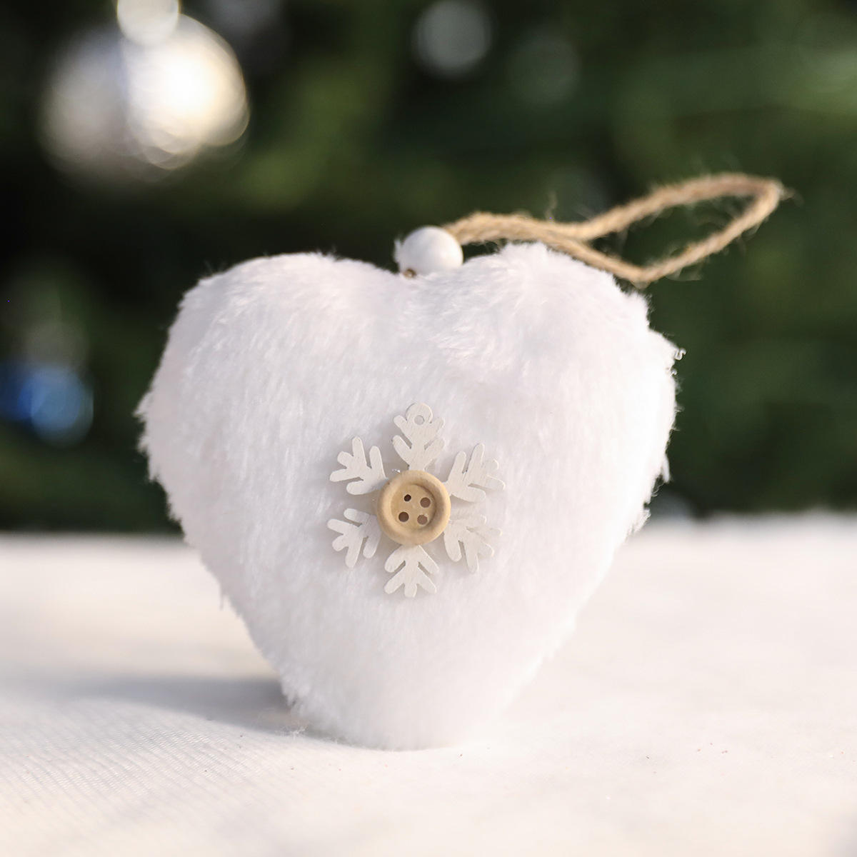 จี้หัวใจสีขาวนุ่ม (แพ็ค 3 ชิ้น)