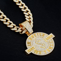 Collier unisexe tendance avec grand pendentif, style sportif, chaîne en alliage de zinc avec pendentif lettre entièrement serti de diamants cubains