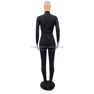 Ensemble de yoga pour femmes 2026 avec logo personnalisé, chemises et leggings d'automne, vêtements de détente pour femmes, 2 pièces avec fermeture éclair - Product Image 4