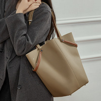 Sac fourre-tout pour femme, sac à main à bandoulière, grande capacité, nouveau sac seau en cuir véritable avec fermeture magnétique