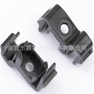 Clips de Plástico para el Marco del Faro Delantero de Honda CRV Civic 33152TLAA01 - Product Image 3