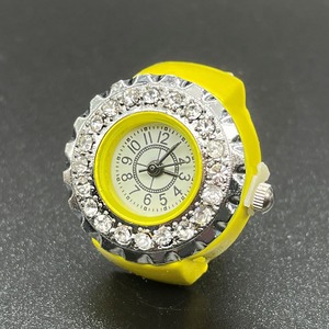 Reloj de anillo para mujeres y hombres Reloj de cuarzo analógico Números arábigos Dial Banda elástica RhinestoneStretch Band Reloj de dedo Navidad - Product Image 6