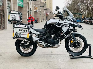 มอเตอร์ไซค์เบเนลลี TRK502X 500 ซีซี เครื่องยนต์แบบสองสูบเรียง สำหรับการผจญภัย ประสิทธิภาพสูง สำหรับการขับขี่ออฟโรดและการท่องเที่ยว - Product Image 2