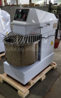 Boulangerie industrielle de pâte à pizza 10L 20L 30L 40L 60L 80L 160L 260L Mélangeur de farine Mélangeur à spirale Mélangeur de pâte à pain
