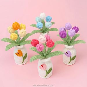 Plantes artificielles en pot, fleurs en fil crocheté faites à la main, tulipe au crochet en pot pour la décoration de la maison et les cadeaux de la Saint-Valentin - Product Image 3