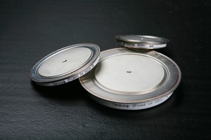 Diodo de Soldadura CENEXE ZP7100/06 - 600V 7100A de Montaje Superficial para Soldadora de Resistencia, Aplicaciones de Alta Corriente - Product Image 4