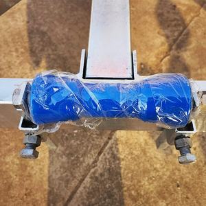 Haute qualité unique bas garde <span class=keywords><strong>roue</strong></span> nouvelle condition <span class=keywords><strong>remorque</strong></span> pièces <span class=keywords><strong>de</strong></span> rechange <span class=keywords><strong>bateau</strong></span> <span class=keywords><strong>remorque</strong></span> quille rouleau approvisionnement d'usine - Product Image 4