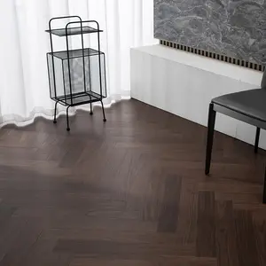 Lantai Herringbone direkayasa mewah walnut warna hitam alami serat kayu T & G lantai kayu keras