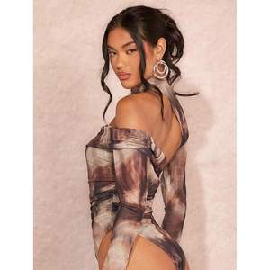 บอดี้สูทผู้หญิงแบบเปิดไหล่ แขนยาว พิมพ์ลาย ผ้าถักยืด รุ่นคัสตอม 2026 เหมาะสำหรับใส่ออกไปข้างนอก - Product Image 4