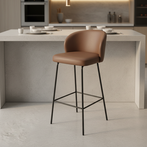 Tabouret <span class=keywords><strong>de</strong></span> <span class=keywords><strong>bar</strong></span> <span class=keywords><strong>haut</strong></span> <span class=keywords><strong>de</strong></span> gamme tendance, style nordique, avec pieds en métal noir et assise en cuir marron ton sur ton, pour comptoir. - Product Image 6