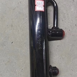 Cilindro de Dirección del Eje Delantero de Repuesto para Tractores Dongfanghong YTO/Foton 824 Dongfeng MF454 504 554 604 de Alta Calidad - Product Image 3
