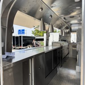 Remorques de cuisine mobiles de 5,6 mètres, cuisine complète équipée, remorque mobile pour pizza, camions de restauration rapide, remorque de <span class=keywords><strong>concession</strong></span> alimentaire - Product Image 6