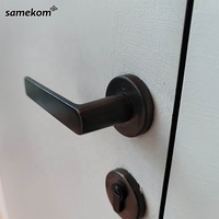 Portes intérieures en bois sur mesure haut de gamme, portes pivotantes en bois massif avec cadre en aluminium dissimulé, autres portes sans cadre pour la maison