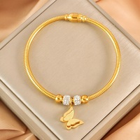 Bijoux de luxe légers Bracelet à fermoir magnétique en os de serpent Bracelet étoile à cinq branches en acier inoxydable avec papillon et cœur en zircon