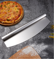 Edelstahl-Pizza-Schneidemesser zum Schneiden von Käsekate Waffeln Brownies Tortillas Teig ein Schaukel-Pizza-Schneiderrad