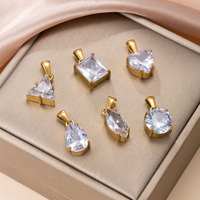 Pendentif géométrique en acier inoxydable plaqué or PVD 18 carats avec zircone cubique, anti-ternissement, pour la fabrication de bijoux DIY (vente en gros)