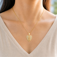 Nouveau collier hip-hop en chaîne de bambou, entièrement incrusté de diamants, avec logo gravé et design d'aile ouvrante en forme d'aileron d'ange