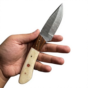 Cuchillo de Supervivencia y Caza de Acero de Damasco con Hoja Fija Tipo Drop Point, Mango de Madera Pakka Azul, Garantía de 3 Años, Personalizable - Product Image 1