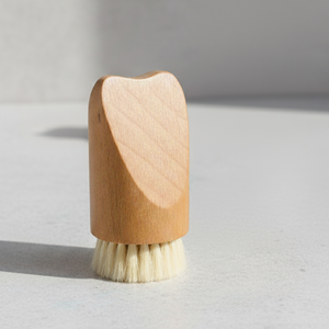 Cepillo Exfoliante Facial de Madera con Cerdas de Nailon y Algodón - Nuevo Producto en Venta - Product Image 1