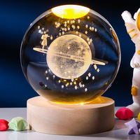Lampe LED USB Veilleuse Système Solaire Astronaute sur Lune, Boule de Cristal Polie DIY, Art 3D, Cadeau de Noël et d'Anniversaire pour Enfants
