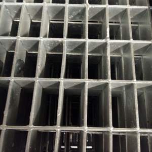 Grille en acier inoxydable 304 sur mesure, revêtue de zinc, pour les usines chimiques, le traitement des eaux usées, les appartements et les villas - Résistante à l'eau - Product Image 1