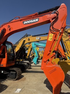 Excavatrice sur chenilles Doosan DX150 d'occasion à bas prix, performances stables, excavatrice de taille moyenne pour projets d'ingénierie - Product Image 3