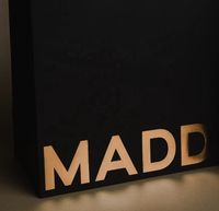 Sac en papier avec logo en feuille d'or personnalisé en usine de Chine Boîte cadeau de shopping élégante