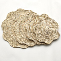 Napperons en rotin naturel tressé, sous-verres en jacinthe d'eau, assiettes de présentation en écorce de maïs pour la décoration de table à manger, de la maison, de la cuisine ou de mariage