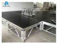 Scène Modulable en Aluminium avec Cadre Réglable pour Événements et Mariages