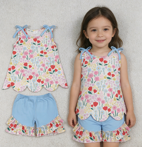 Conjuntos de Ropa para Niñas RTS Boutique con Estampado Floral y Lazos, Nuevos Diseños de Verano con Borde Festoneado, Conjuntos de Ropa para Hermanas - Product Image 1