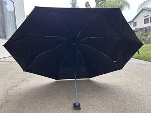Parapluie compact 5 plis, mini, portable, double usage (soleil et pluie) avec protection UV, couleurs personnalisables - Product Image 6