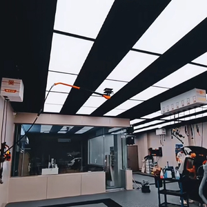 Solution tout-en-un pour la rénovation d'atelier de <span class=keywords><strong>lavage</strong></span> automobile avec éclairage LED en grille, enrouleur de tuyau et bras articulé pour entreprise de detailing professionnelle - Product Image 5