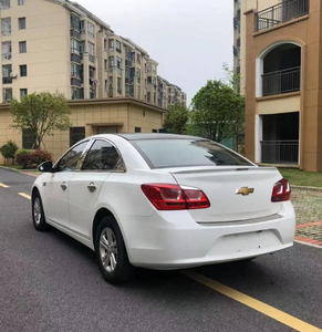 Véhicule à essence à bas <span class=keywords><strong>prix</strong></span>, prêt à être expédié, berline 5 portes 7 places <span class=keywords><strong>Chevrolet</strong></span> <span class=keywords><strong>Cruze</strong></span> 2024 1.5L Turbo automatique conduite à gauche cuir - Product Image 3