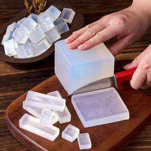 Productos orgánicos sin aceite de palma, hidratantes, hechos a mano, set de regalo, productos base para hacer jabón, suministros para jabón de derretir y verter para proyectos de bricolaje. - Product Image 1